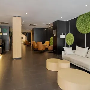 **** Hotel Ilunion Almirante Spanien