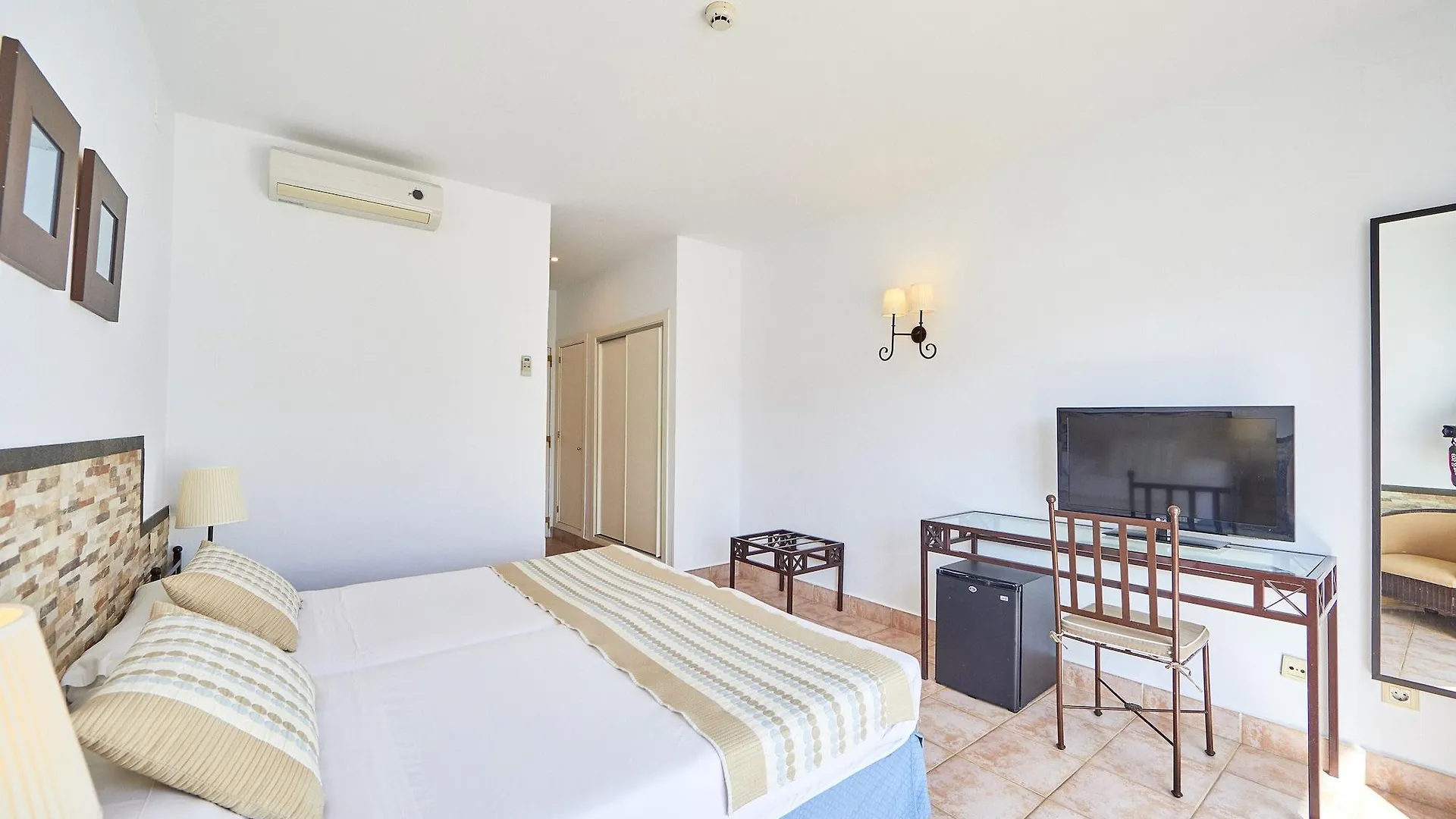 Fergus Conil Park Hotel Conil De La Frontera 4*,
